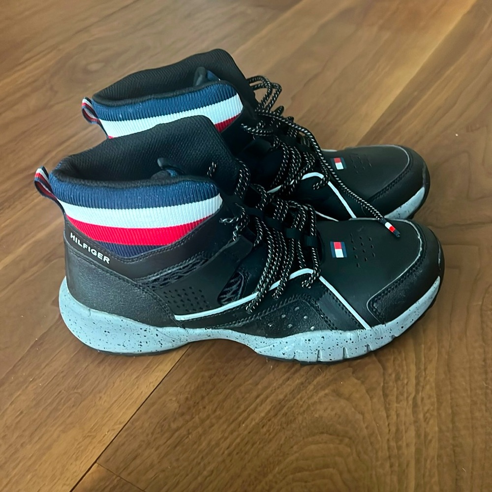 Tommy Hilfiger shoes, black, size 6.5 US